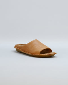 Sandalia SAINT TROPEZ de cuero Fawn Tan, vista en ángulo — vista 8